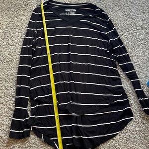 Latched mama nursing top